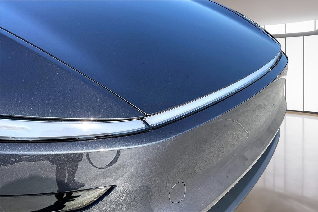Used 2026 Tesla Model Y 2WD image 32