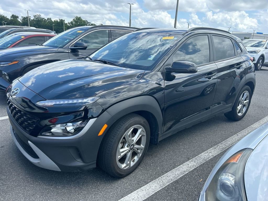 Used 2023 Hyundai Kona SEL w/ Cargo Package FWD image 9