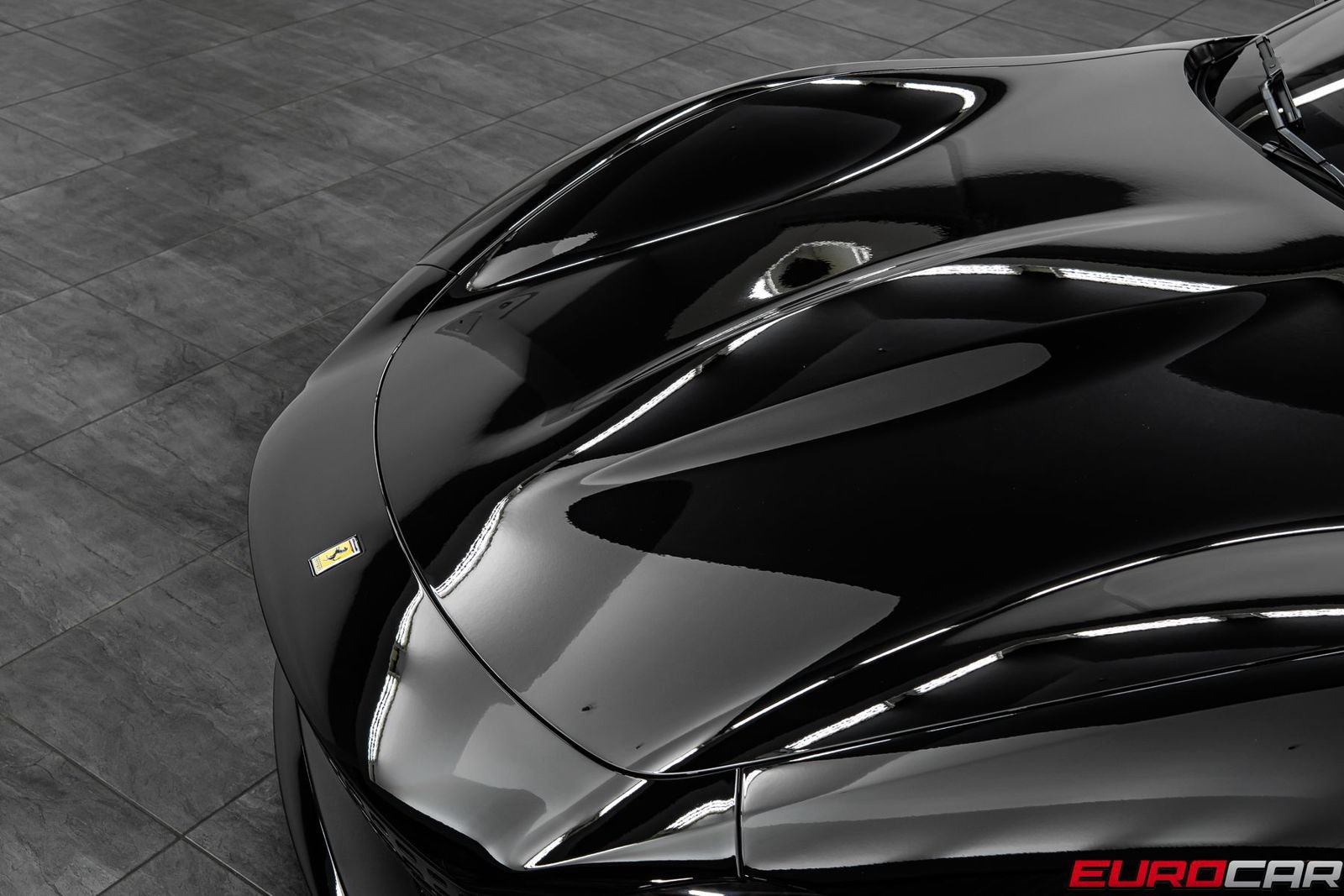 Used 2026 Ferrari Roma Spider RWD image 11