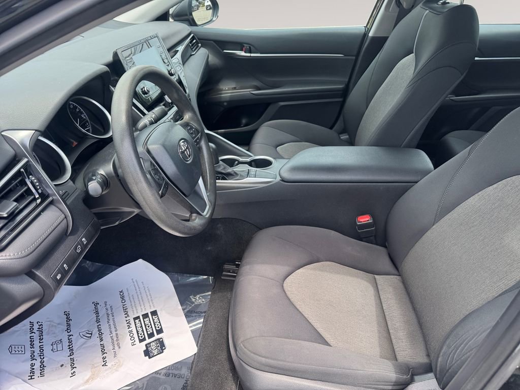 Used 2022 Toyota Camry LE FWD image 9