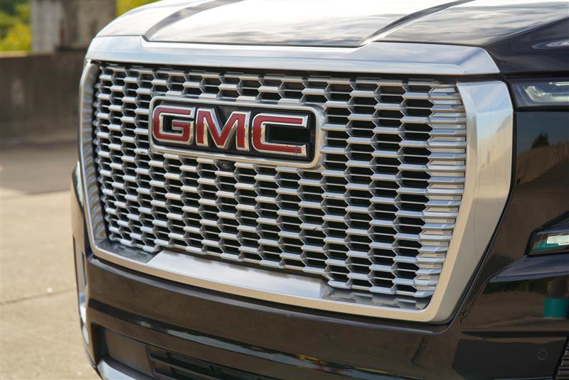 Used 2021 GMC Yukon Denali w/ Denali Premium Package AWD/4WD image 30