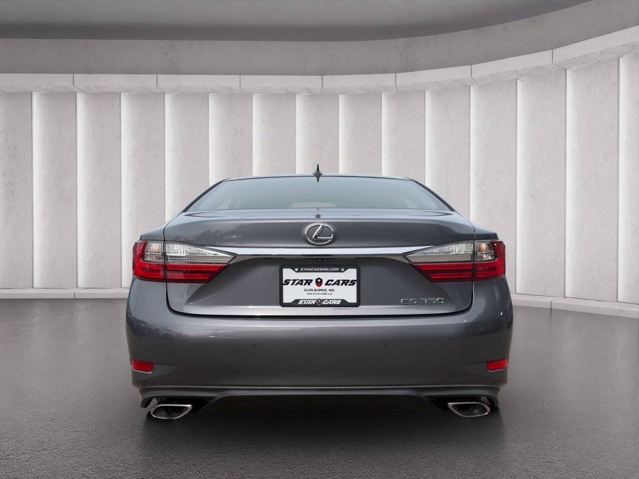 Used 2016 Lexus ES 350 w/ Ultra Luxury Package FWD image 4