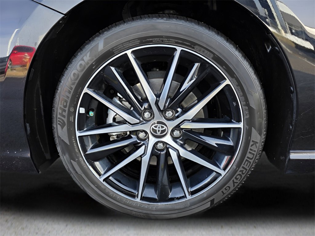 Used 2024 Toyota Camry SE w/ Cold Weather Package image 11