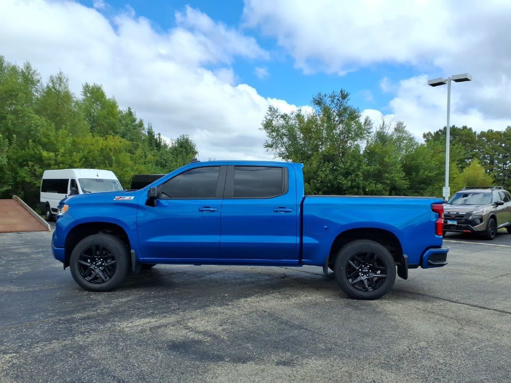 Used 2023 Chevrolet Silverado 1500 RST AWD/4WD image 8