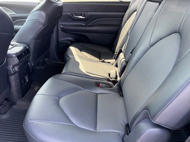 Used 2024 Toyota Grand Highlander FWD image 13