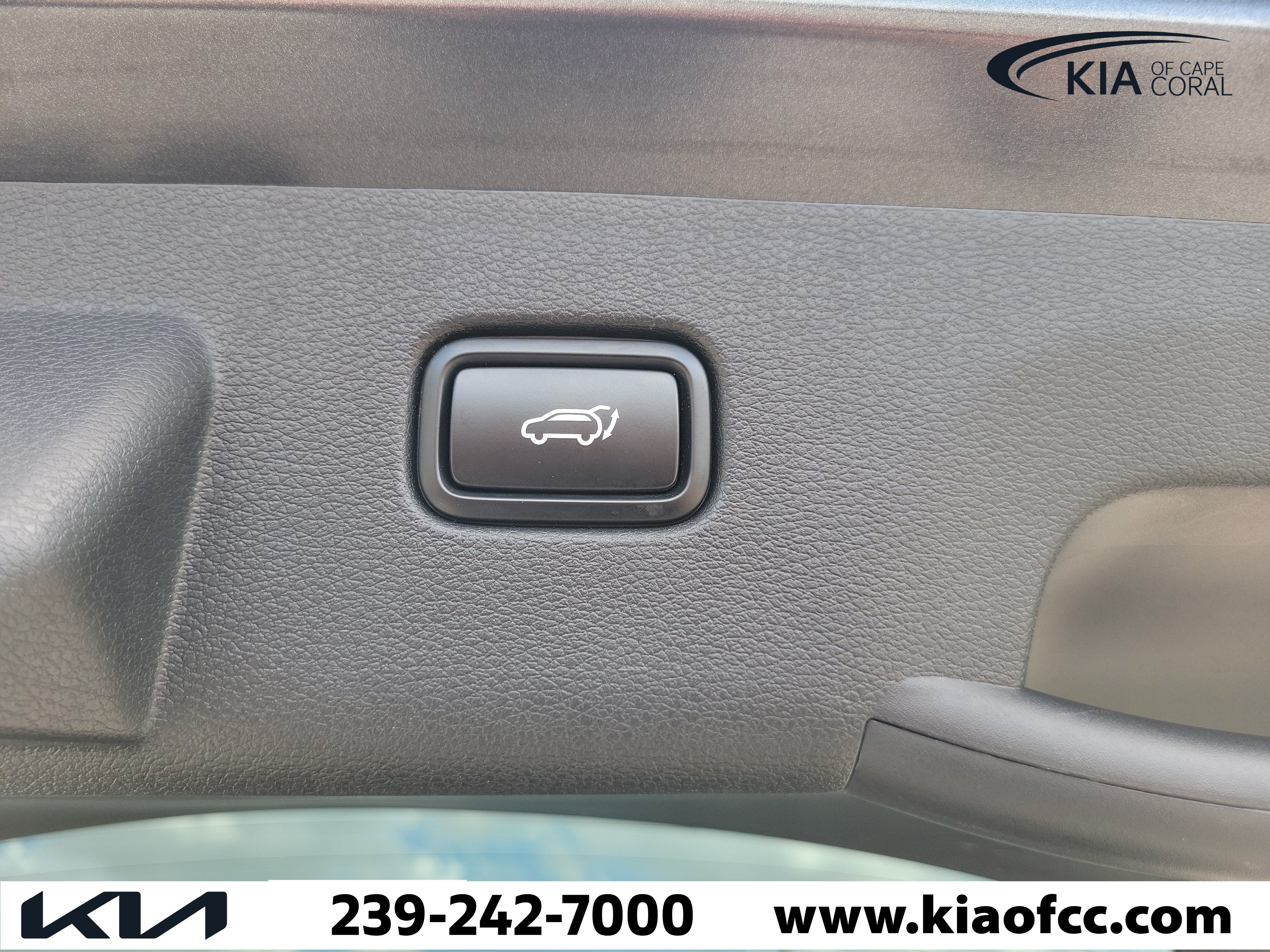 Certified 2023 Kia Sportage SX FWD image 12