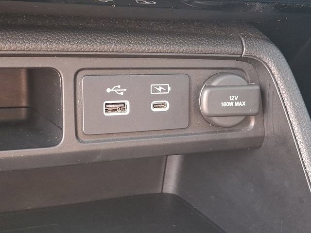 Used 2023 Honda Pilot Touring image 25