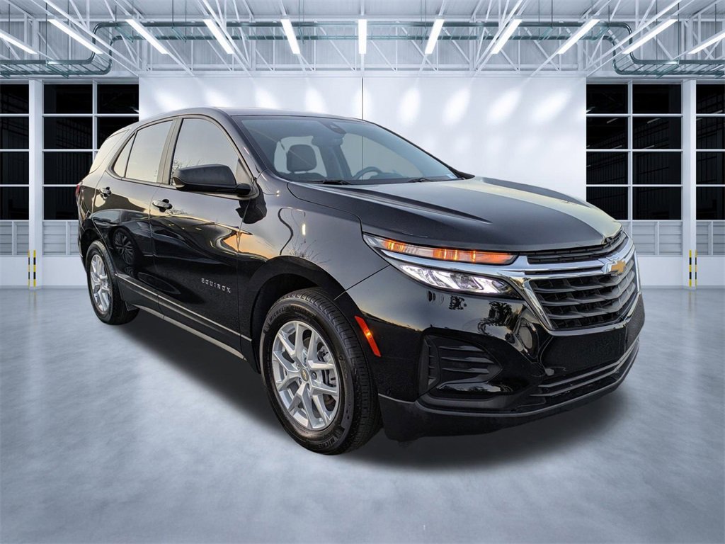 Used 2022 Chevrolet Equinox LS w/ LS Convenience Package