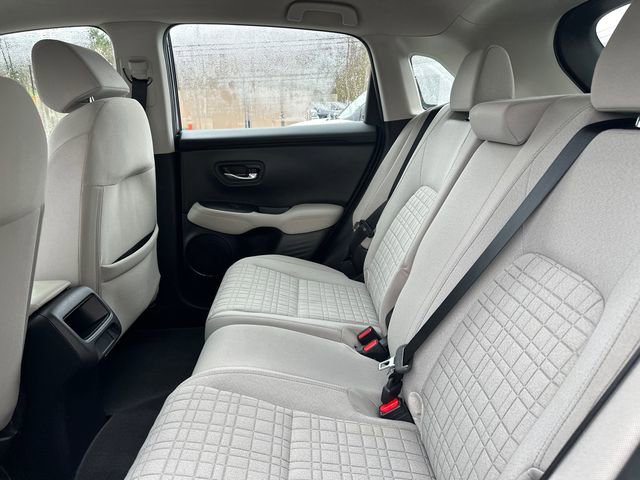 Used 2023 Honda HR-V LX image 17