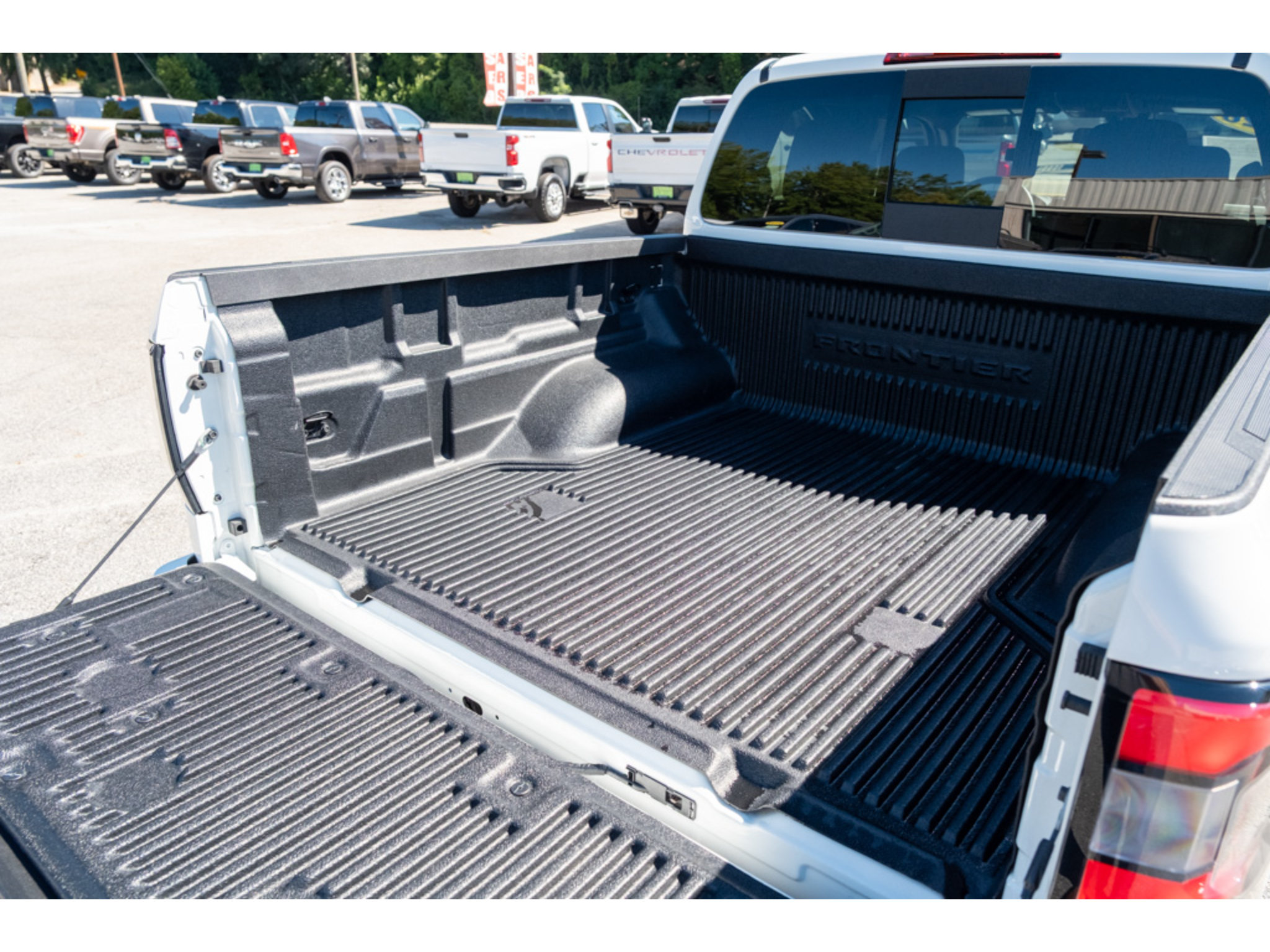 Used 2026 Nissan Frontier PRO-4X AWD/4WD image 35