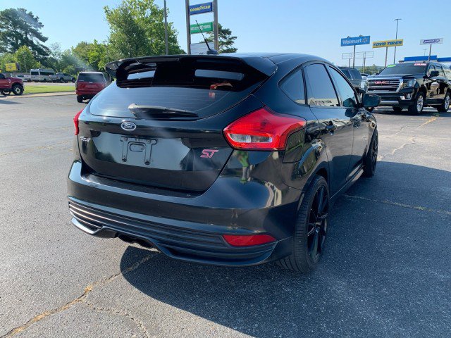 Used 2015 Ford Focus ST FWD image 3