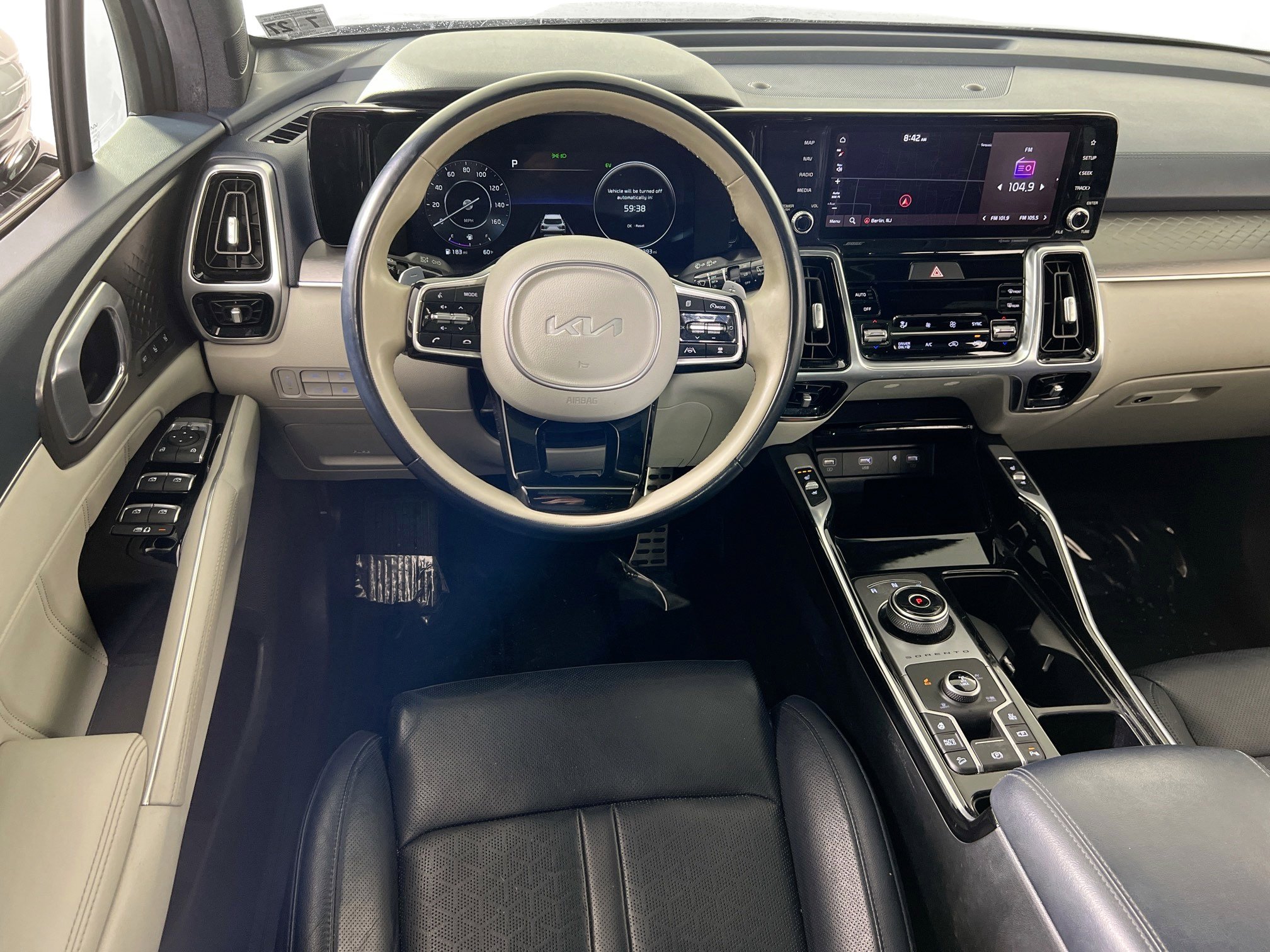 Used 2022 Kia Sorento SX Prestige w/ Panoramic Sunroof Package image 24