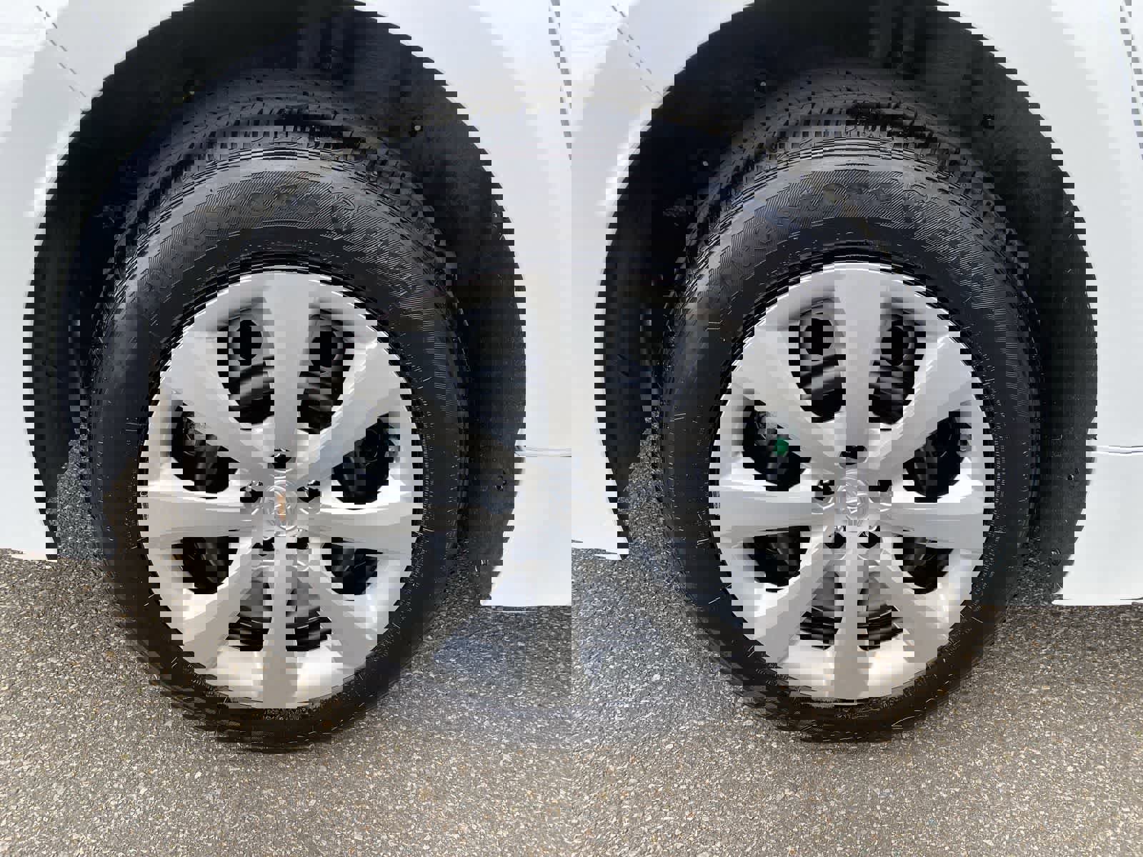 Used 2025 Toyota Corolla LE image 13