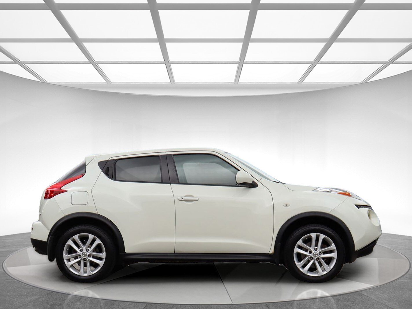 Used 2011 Nissan Juke SV AWD/4WD image 5
