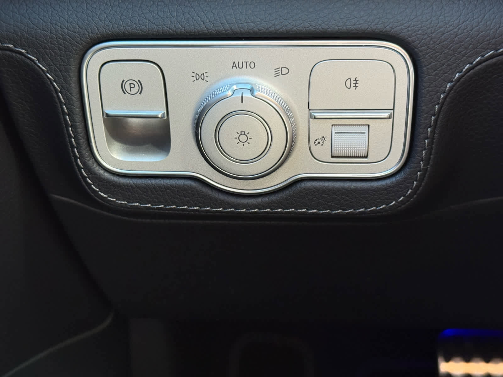 New 2026 Mercedes-Benz GLS 580 4MATIC image 28