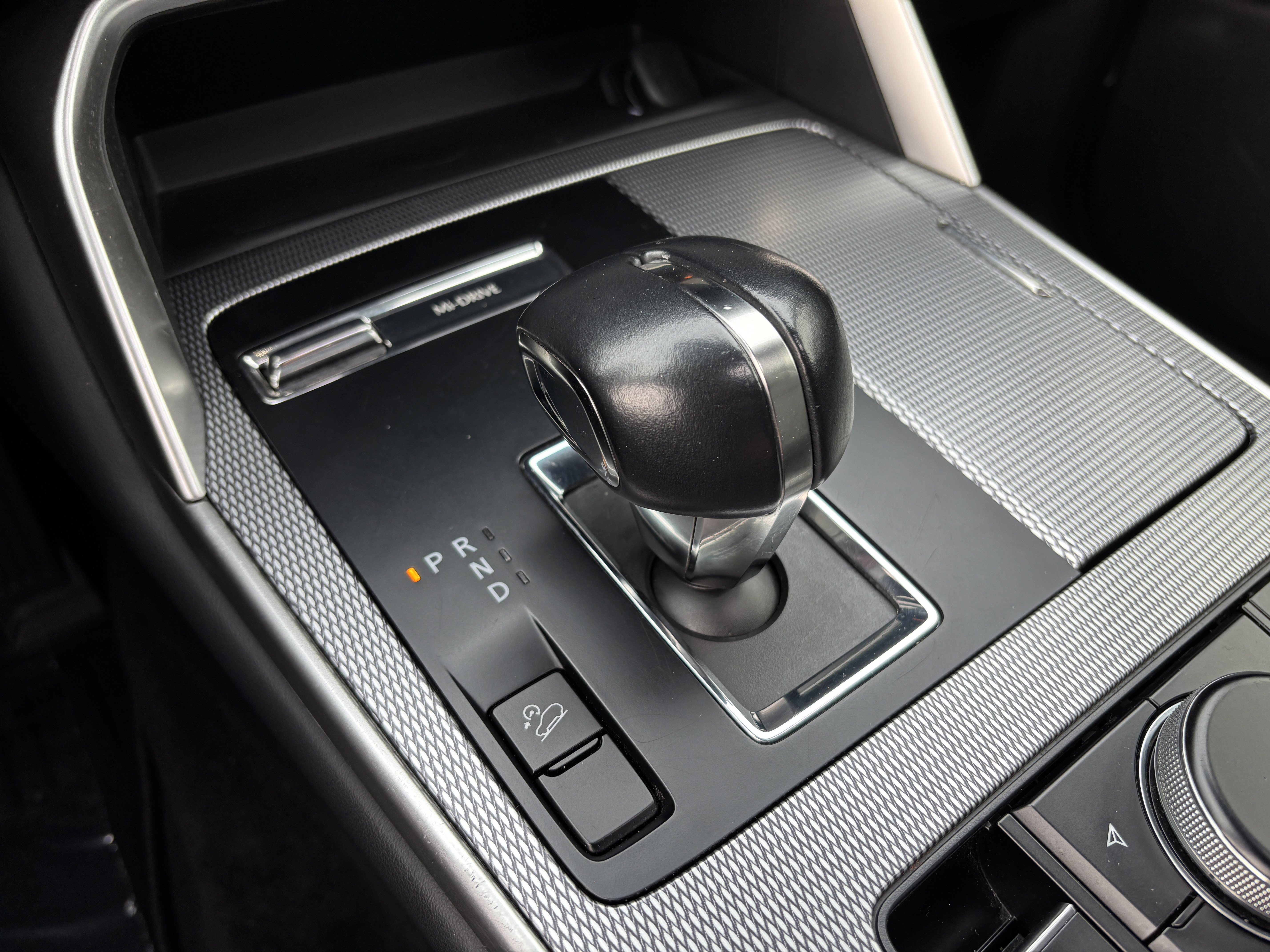 Used 2024 MAZDA CX-90 3.3 Turbo w/ Premium Package image 35