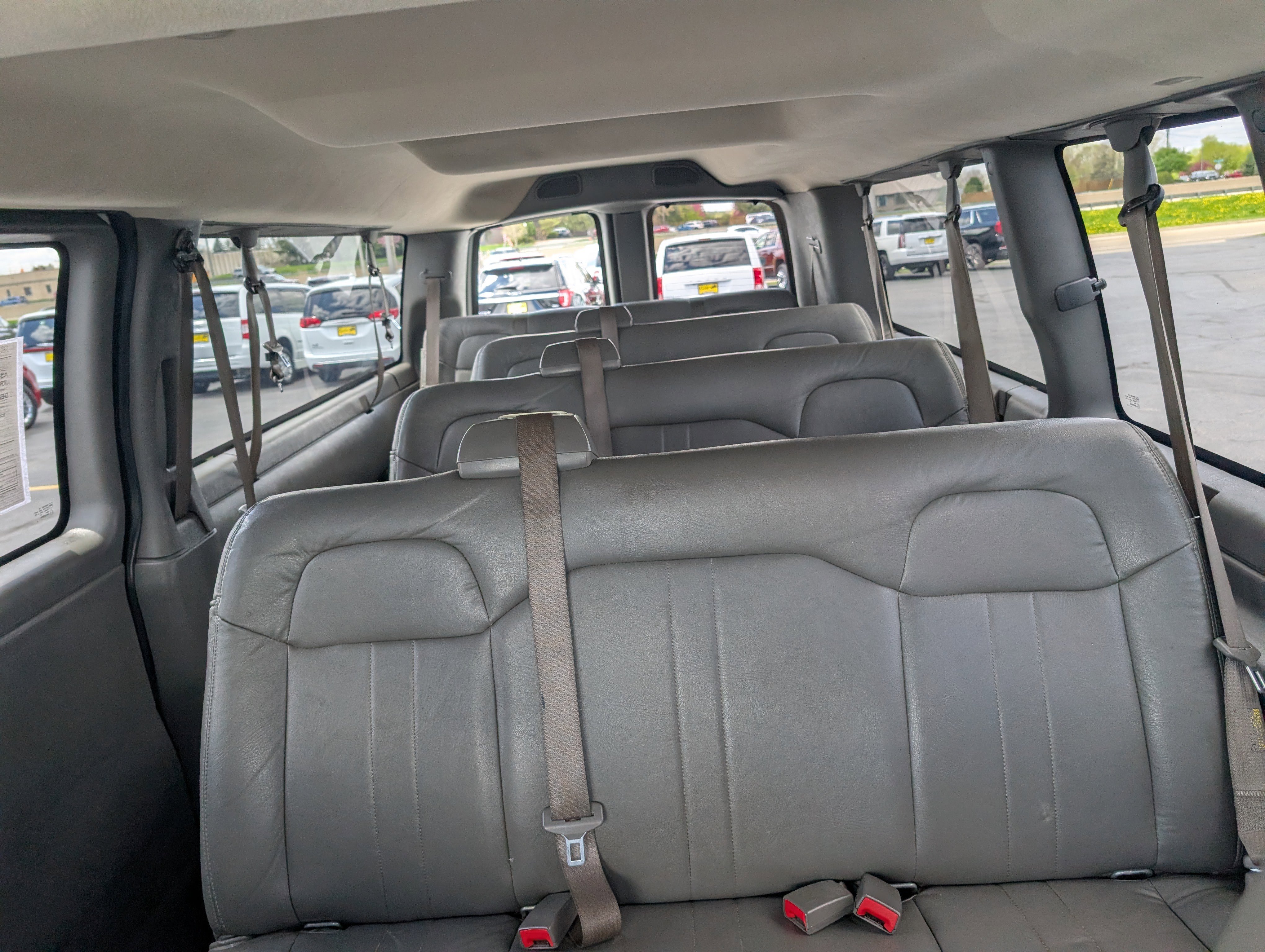 Used 2018 Chevrolet Express 3500 LS RWD image 19
