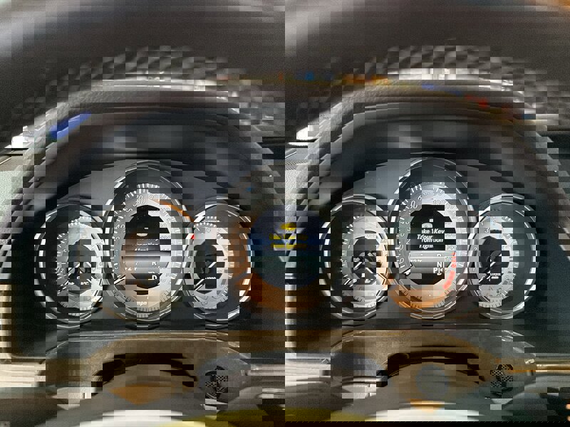 Used 2014 Mercedes-Benz E 350 4MATIC Sedan image 12