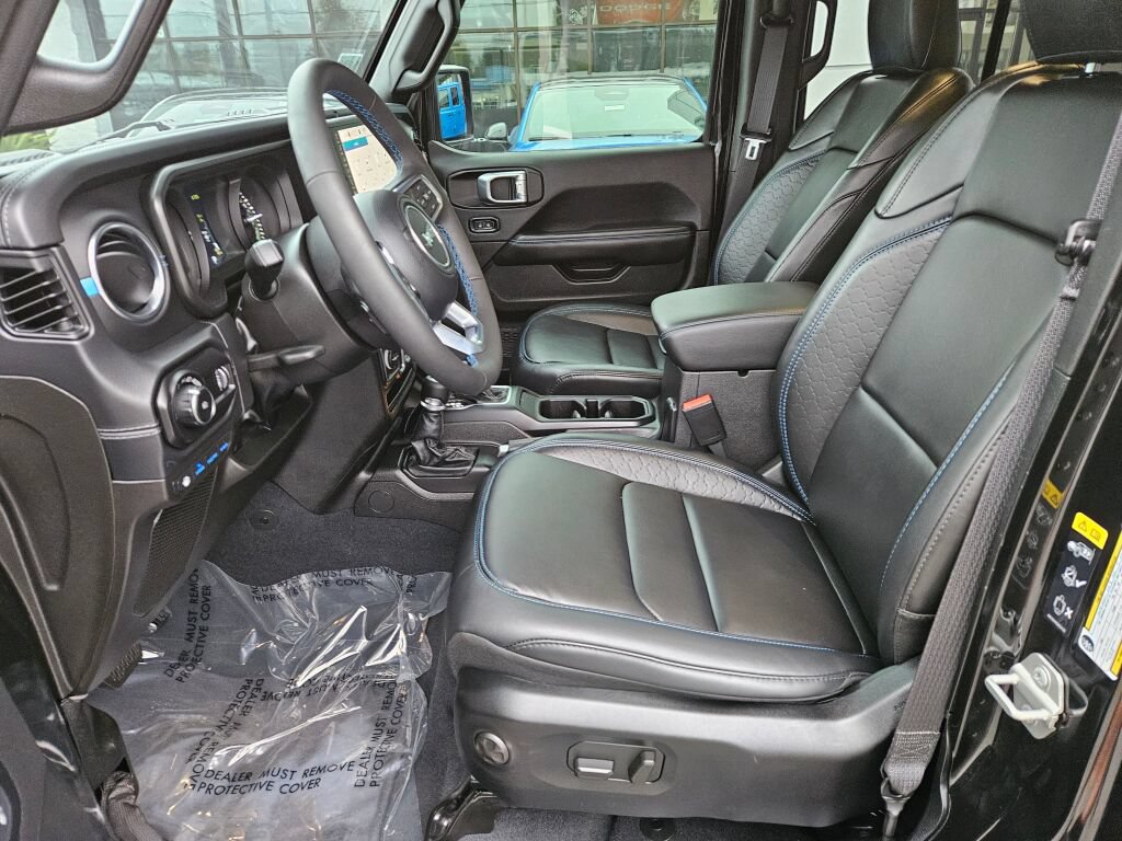 Used 2024 Jeep Wrangler High Altitude AWD/4WD image 16