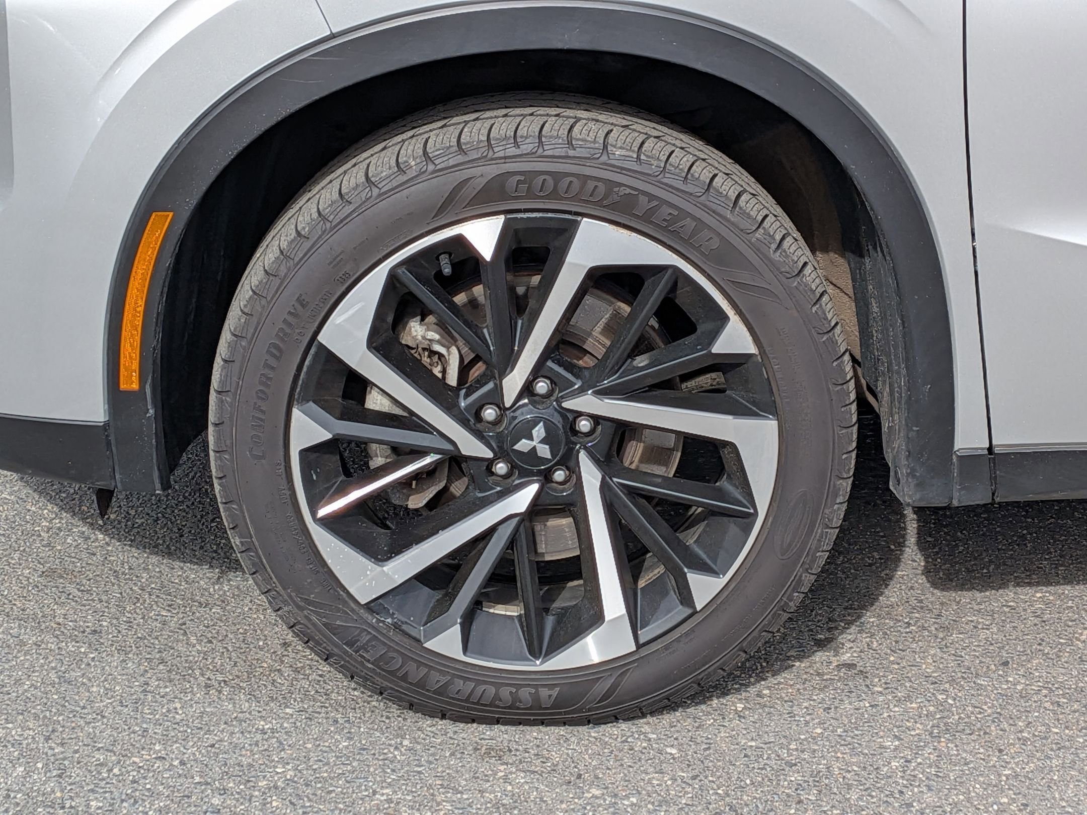 Used 2024 Mitsubishi Outlander SE image 10