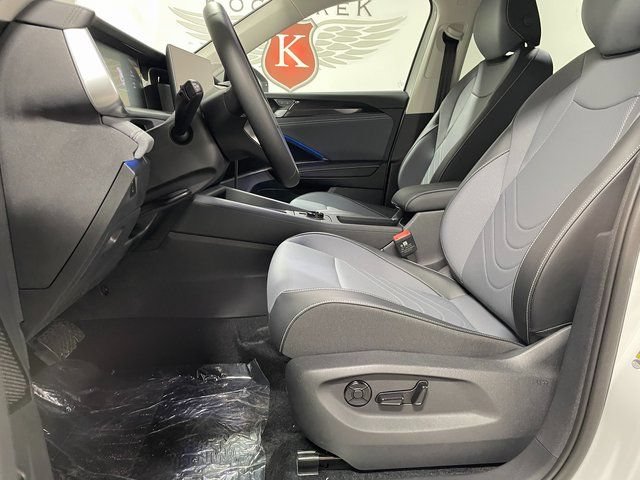 New 2026 Volkswagen Tiguan SE AWD/4WD image 14