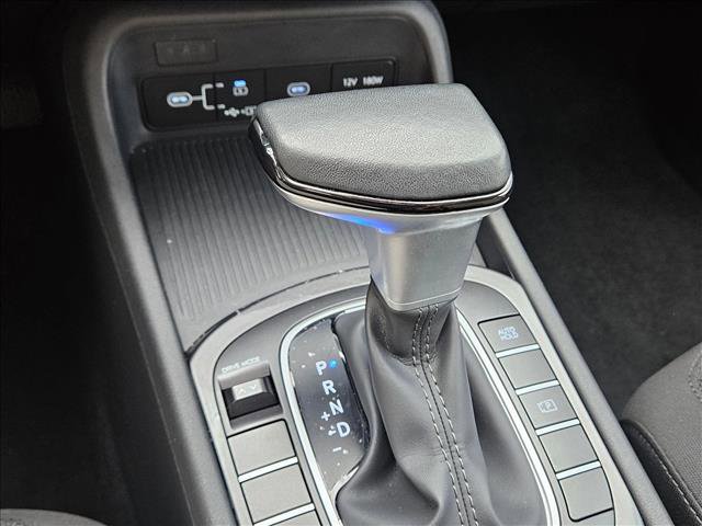 Used 2025 Hyundai Kona SEL FWD image 12