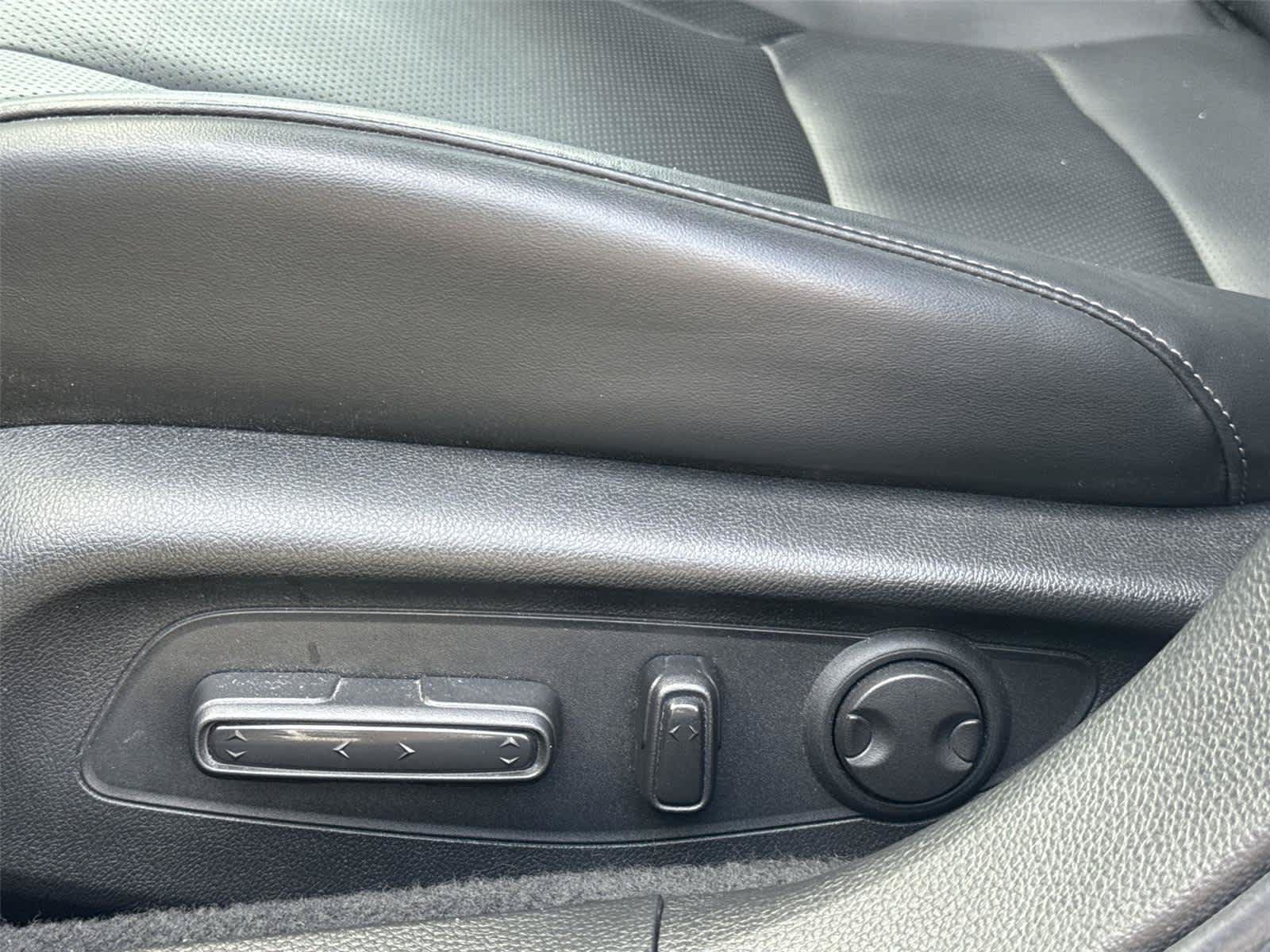 Used 2023 Honda Accord Touring image 13