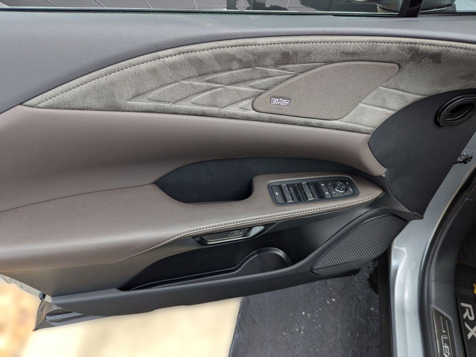 New 2025 Lexus RX 350 AWD image 12
