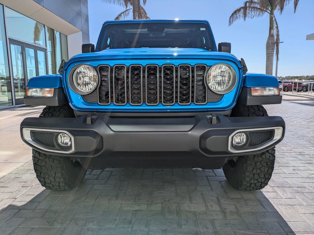 Used 2025 Jeep Gladiator Sport image 10