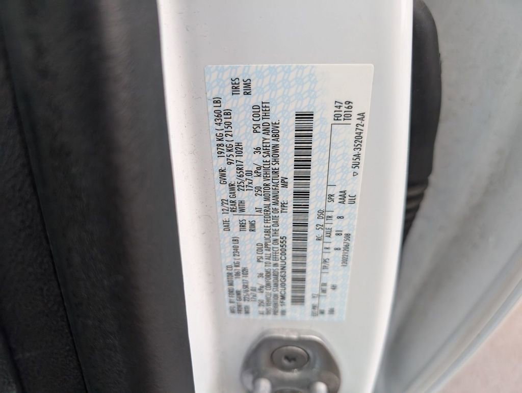 Used 2022 Ford Escape SE image 16