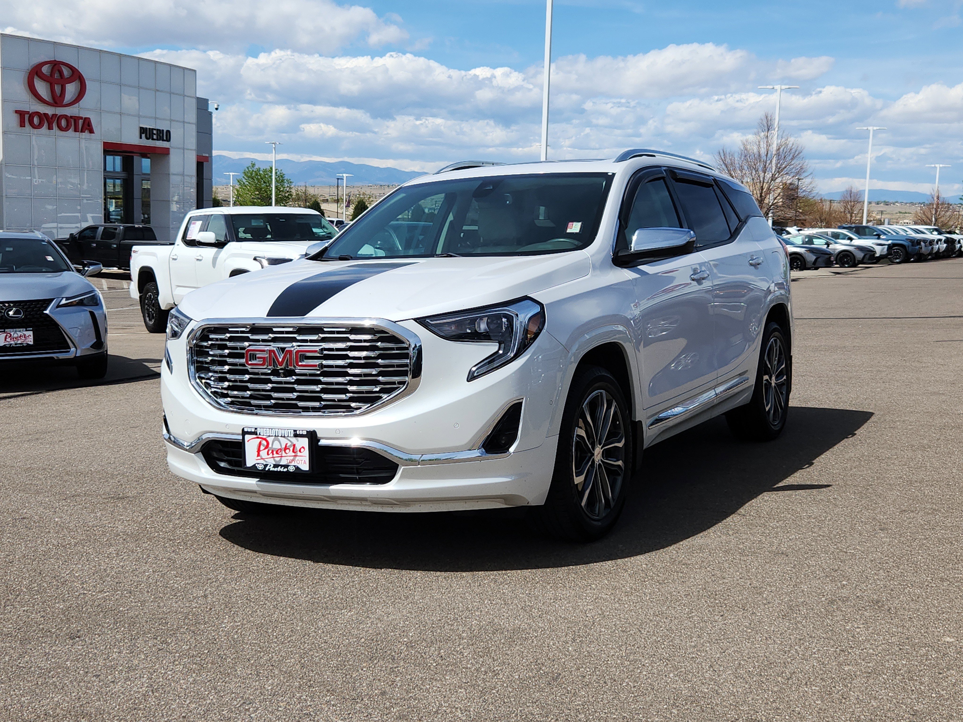 Used 2020 GMC Terrain Denali w/ Denali Premium Package image 4