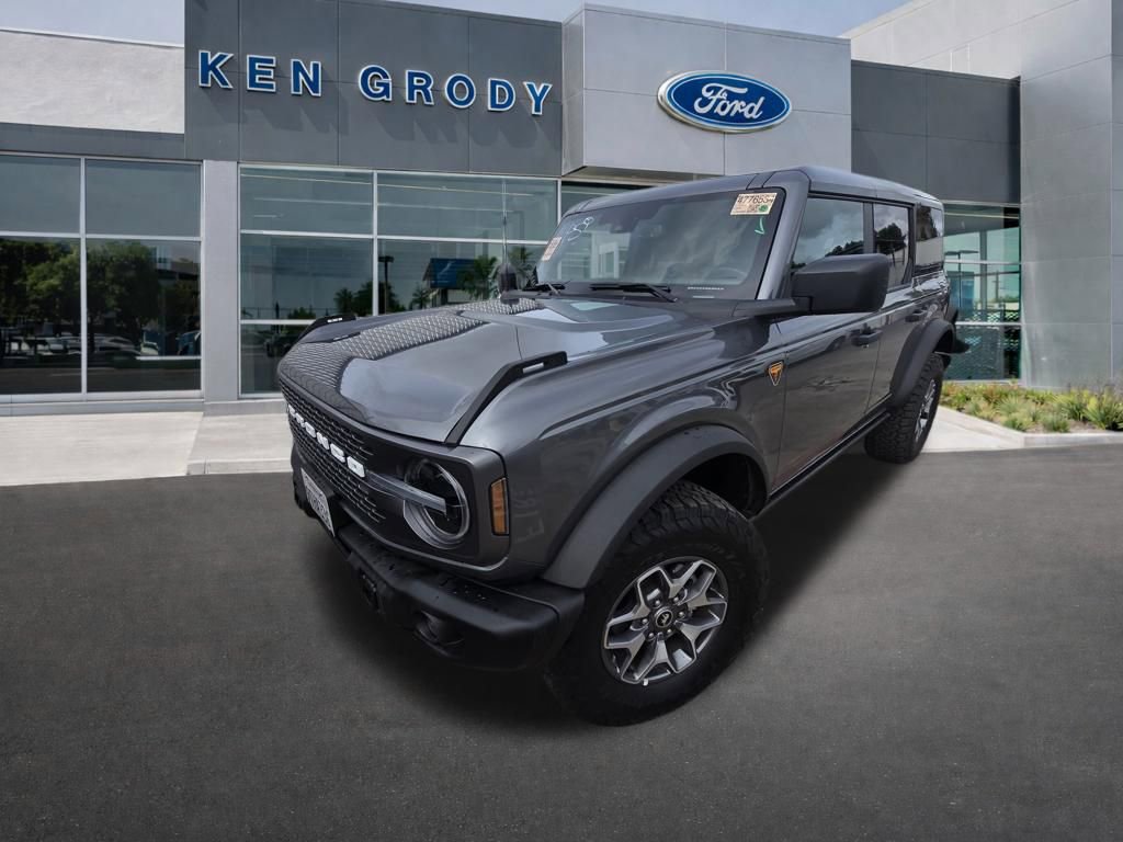 Certified 2025 Ford Bronco Badlands image 3
