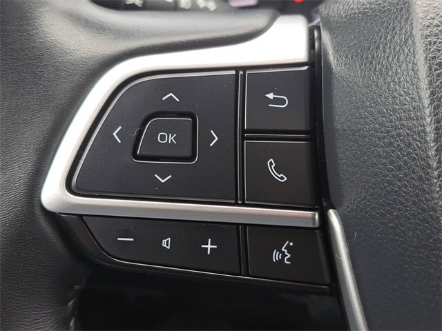 Used 2024 Toyota Highlander XLE image 28