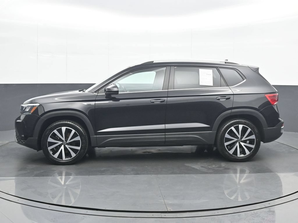 Used 2022 Volkswagen Taos SE AWD/4WD image 3