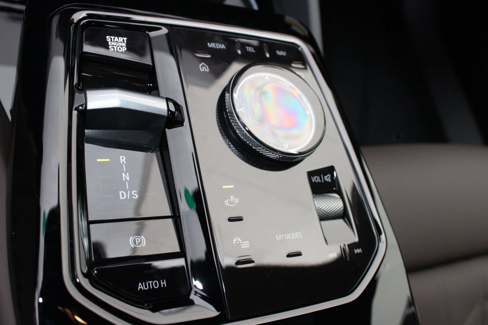 Used 2026 BMW 530i w/ M Sport Package RWD image 15