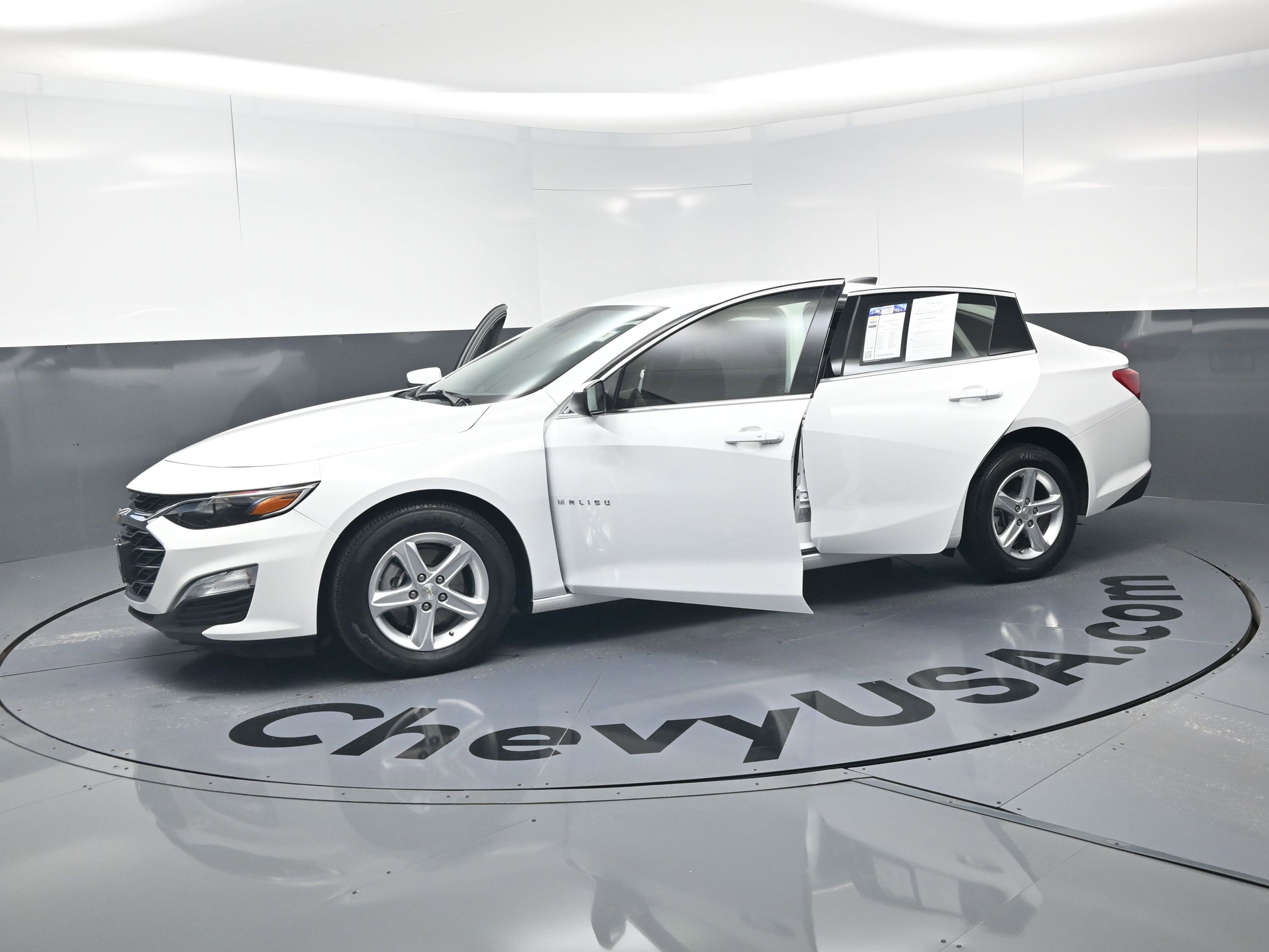 Used 2024 Chevrolet Malibu LS FWD image 19