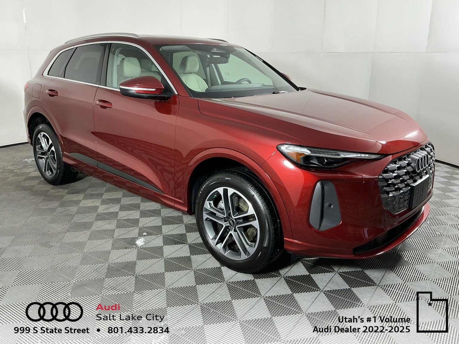 Used 2025 Audi Q5 Premium Plus w/ Premium Plus