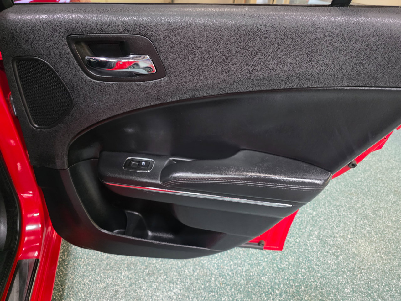 Used 2014 Dodge Charger SXT image 23