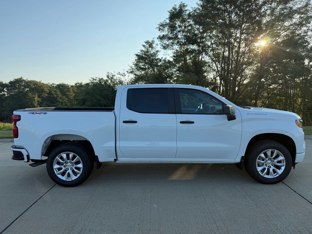 New 2026 Chevrolet Silverado 1500 Custom AWD/4WD image 2