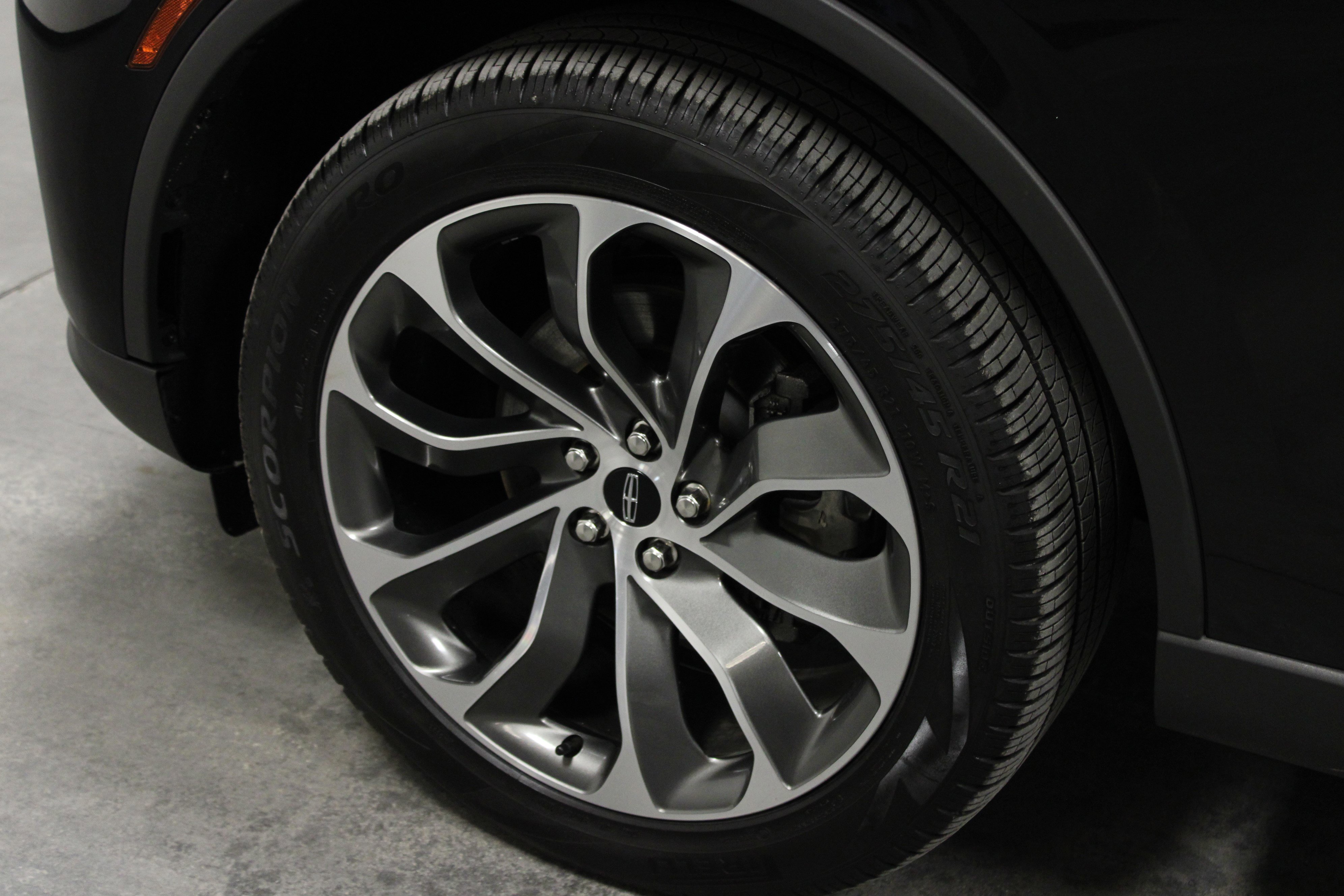 Used 2025 Lincoln Aviator Reserve w/ Illumination Package image 10