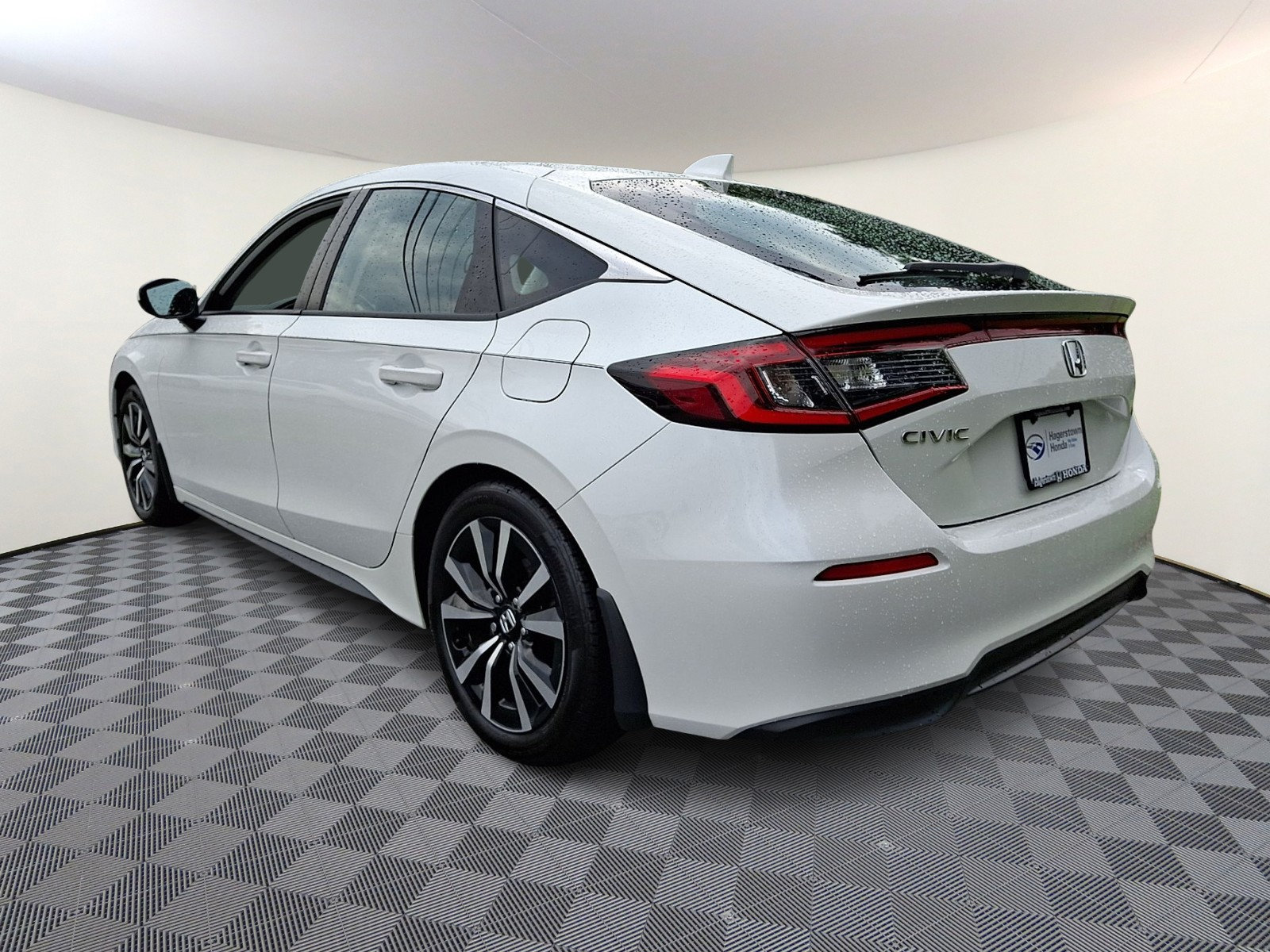 Used 2023 Honda Civic EX-L image 4