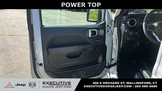 Used 2024 Jeep Wrangler Unlimited Sahara w/ Technology Group AWD/4WD image 9