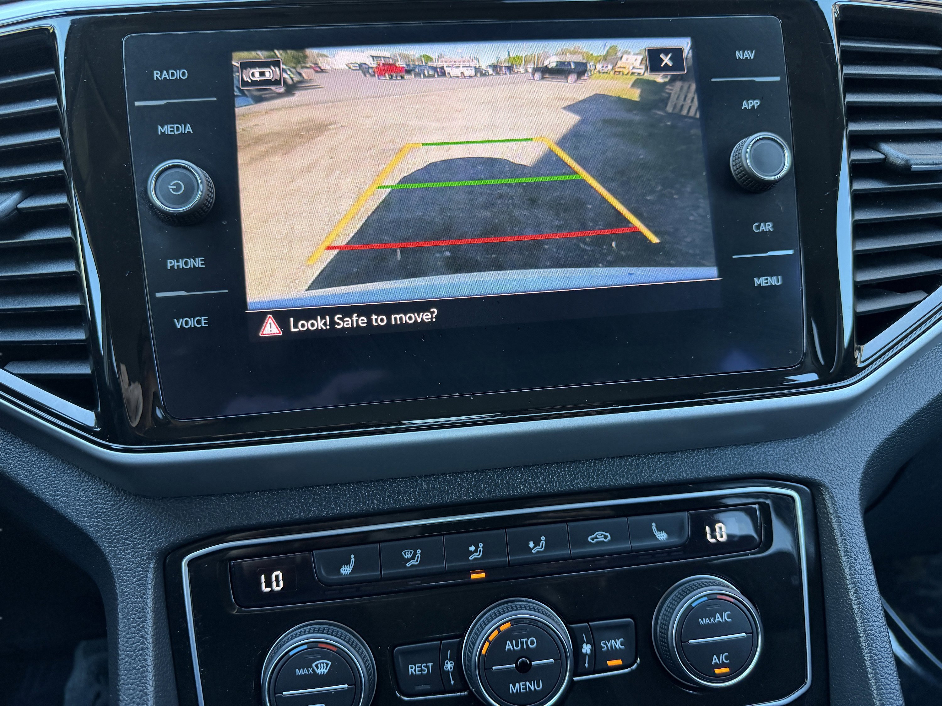 Used 2022 Volkswagen Atlas SEL AWD/4WD image 5