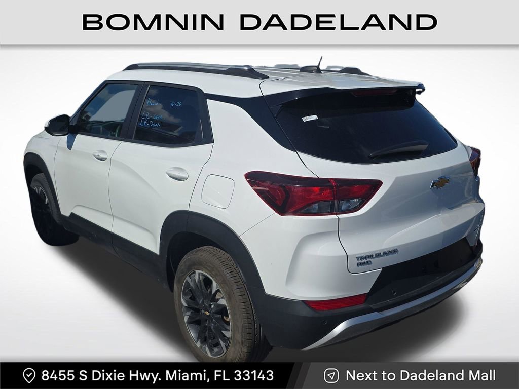 Used 2021 Chevrolet TrailBlazer LT w/ Convenience Package image 3