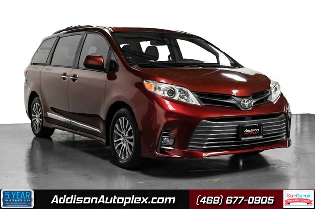 Used 2019 Toyota Sienna XLE Premium FWD image 1