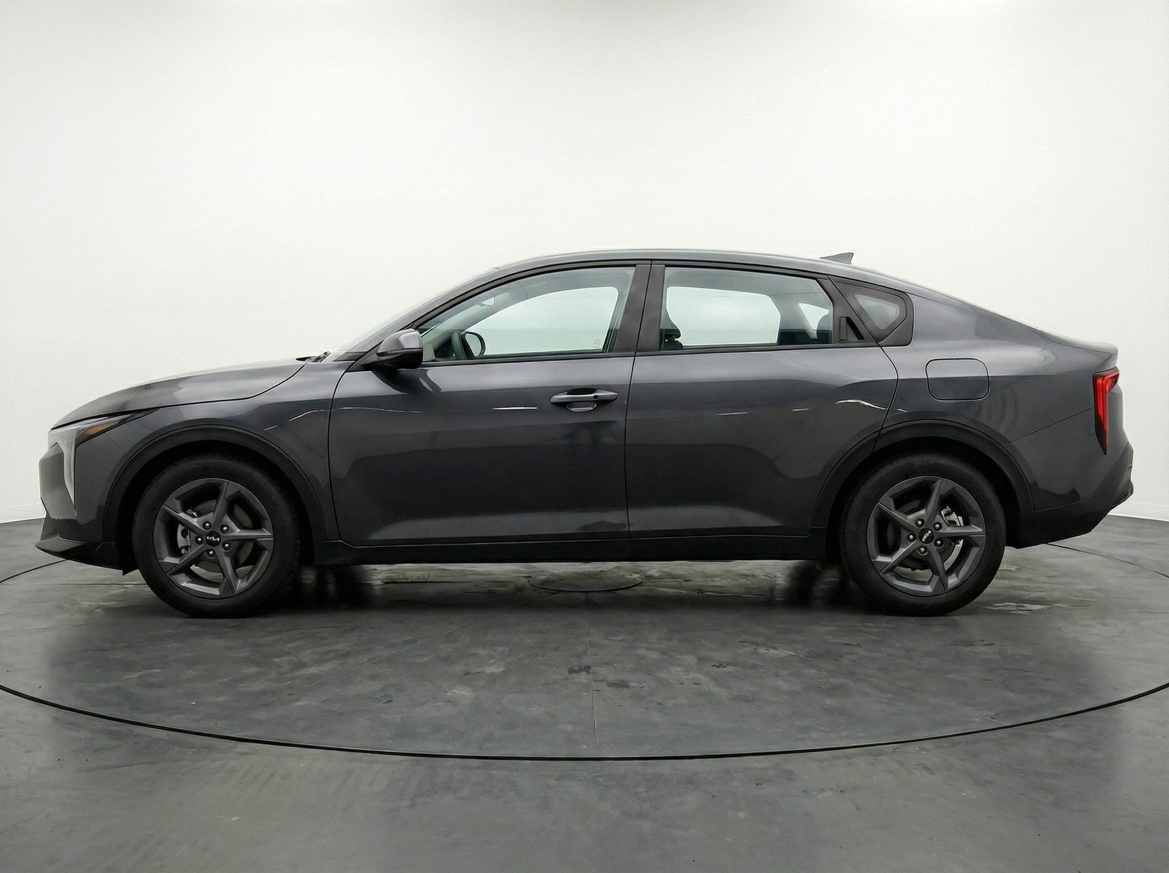 Used 2025 Kia K4 FWD image 5