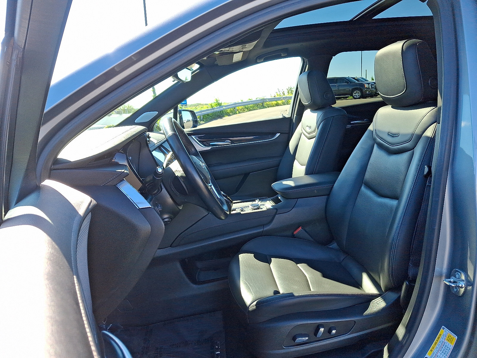 Used 2024 Cadillac XT5 Premium Luxury w/ Technology Package image 13