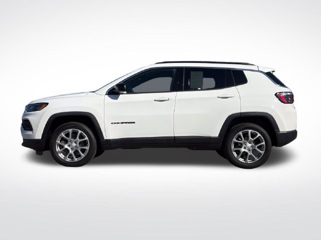 Used 2023 Jeep Compass Latitude AWD/4WD image 8