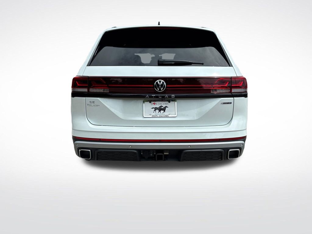 New 2026 Volkswagen Atlas Peak Edition AWD/4WD image 4