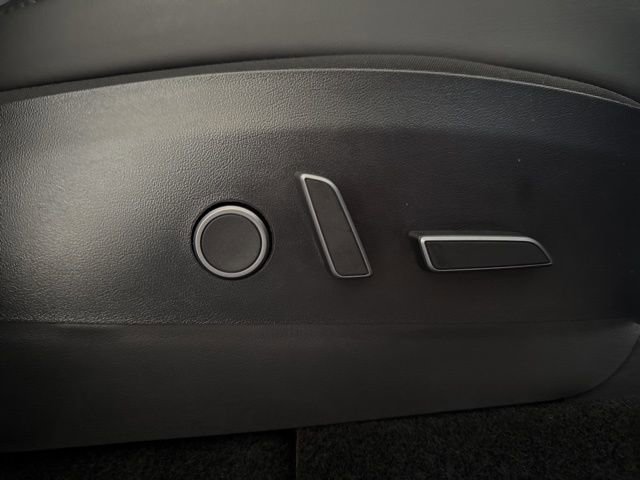 Used 2021 Tesla Model Y Long Range image 18